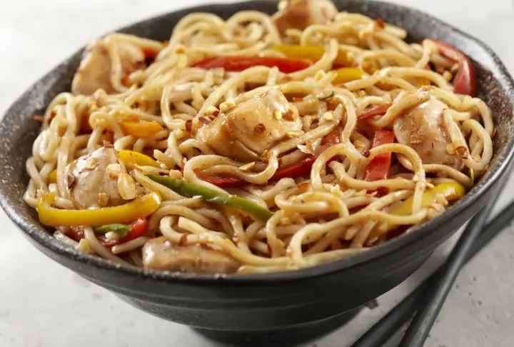 Tavuklu Noodle